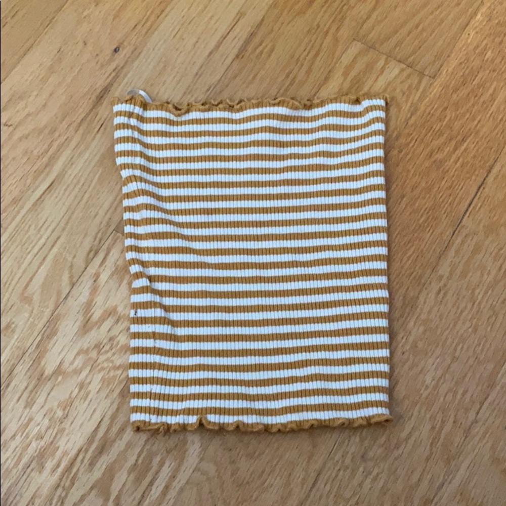 veryyyyy stretchy tube top
